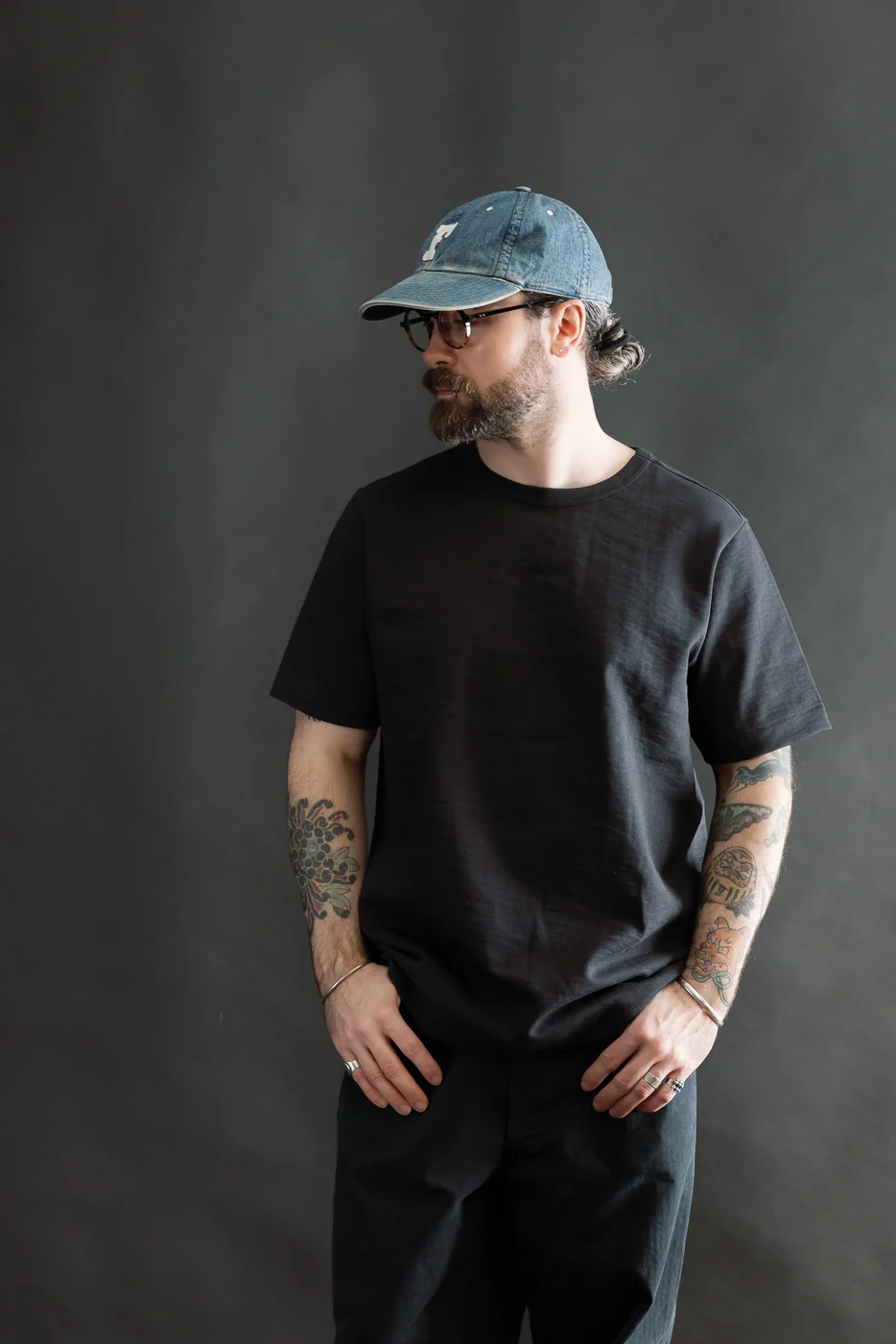2S14.98 - 10.7oz Loopwheeled Heavy T-Shirt Relaxed Fit - Charcoal - Image 14