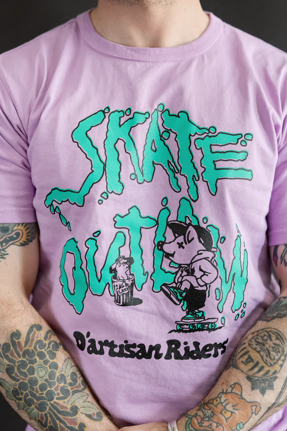 8210B - US Cotton "Skate Outlaw" Print T-Shirt - Purple - Image 17
