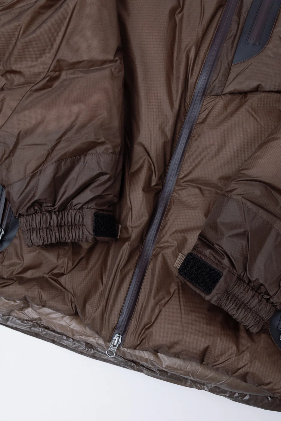 Aurora Light Down Stand Collar Jacket Mikami - Brown - Image 3