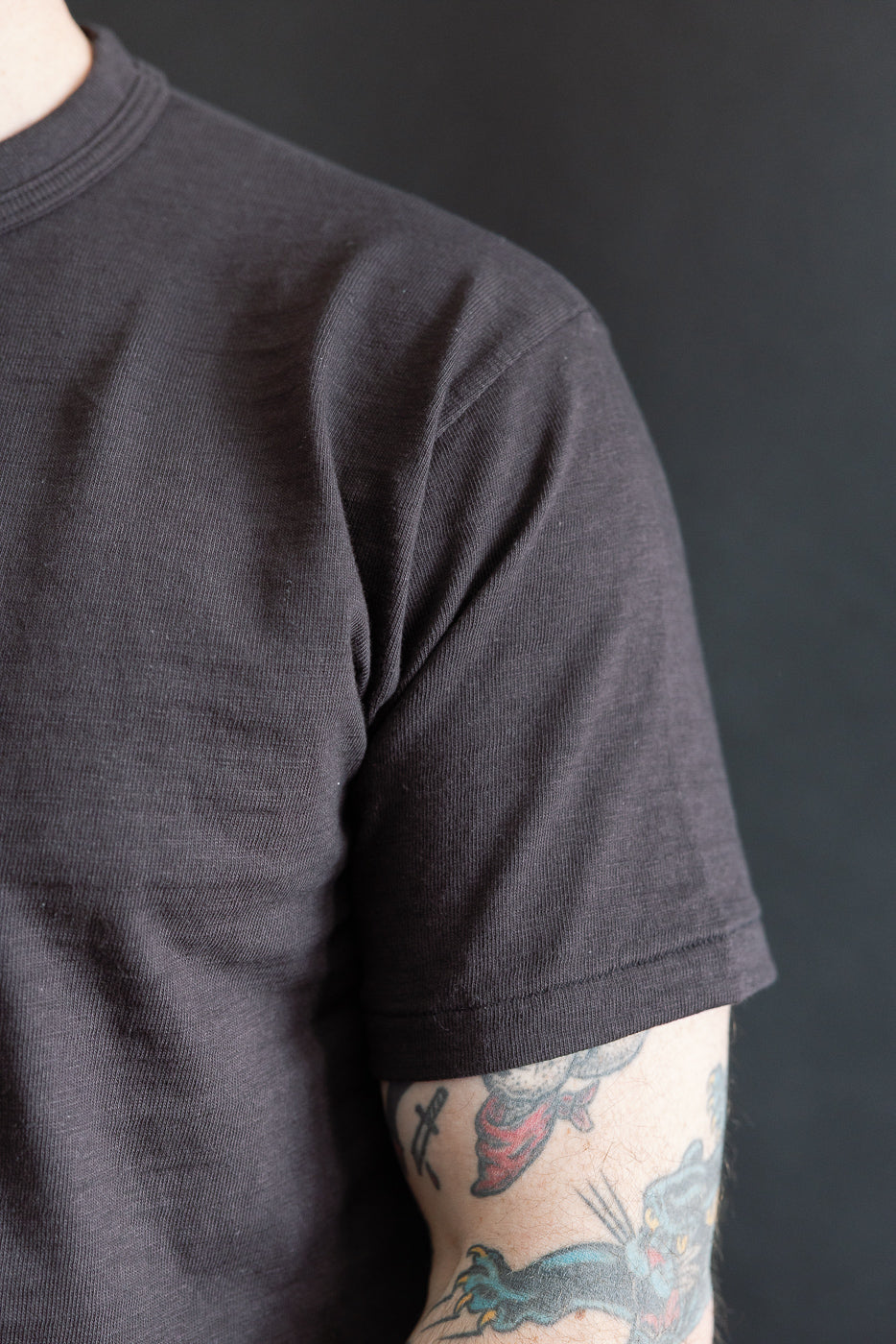 Lot 4601 - Slubby Cotton T-Shirt - Sumikuro - Image 14